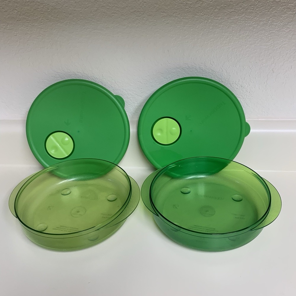 2 Vintage Tupperware Rock N Serve Large Green 3 1/4 Cups 3703A-3